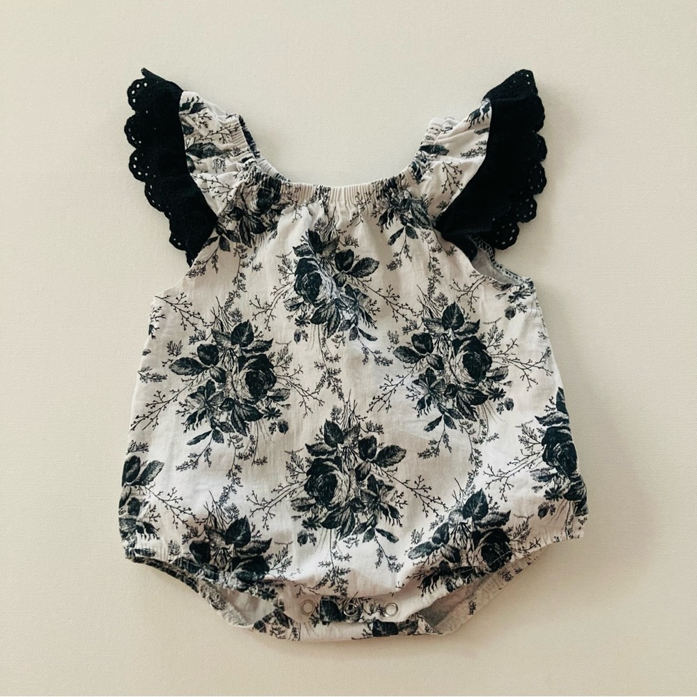 Catpapa 6-12 Months Baby Girl Floral Romper Black White